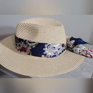 Max Studio Straw Hat New With Out Tags Vacation Beach